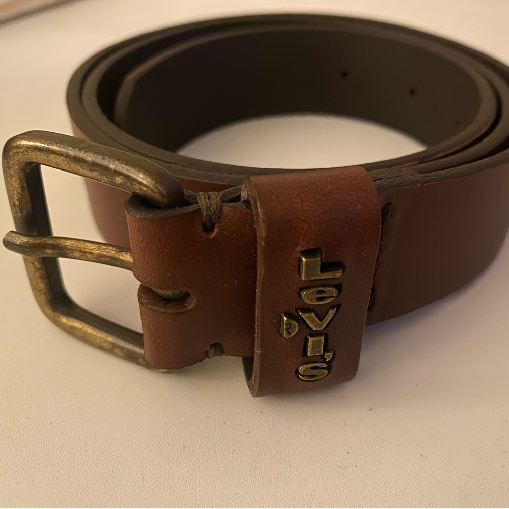 Levis brown leather belt size 32